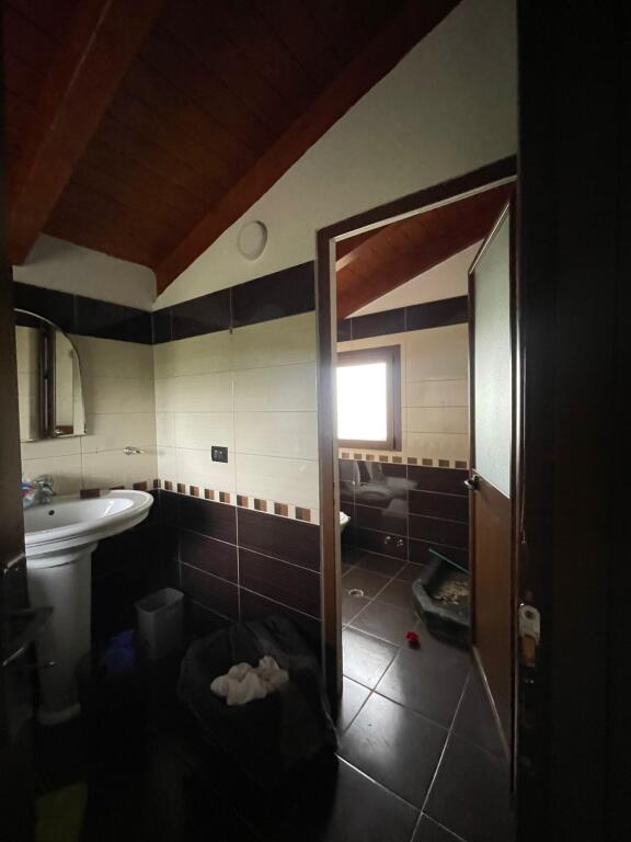 🏡 SHITET VILË 3-KATËSHE, GJIRI I LALËZT