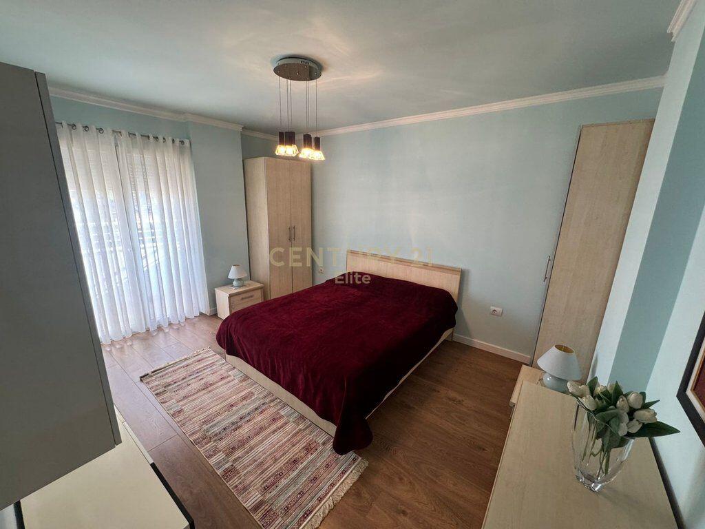 APARTAMENT 2+1+2 ME QIRA NE BLLOK!
