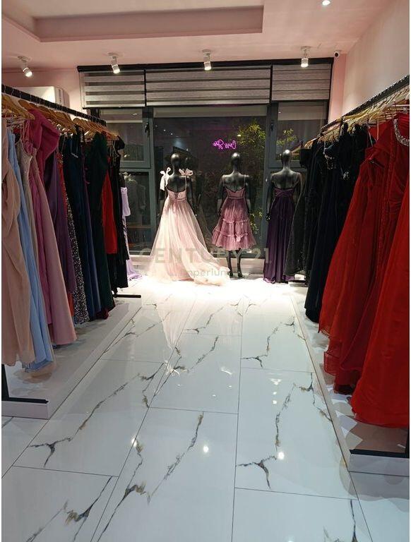 Jepet biznes me qira në Misto Mame! 900 € /Muaj