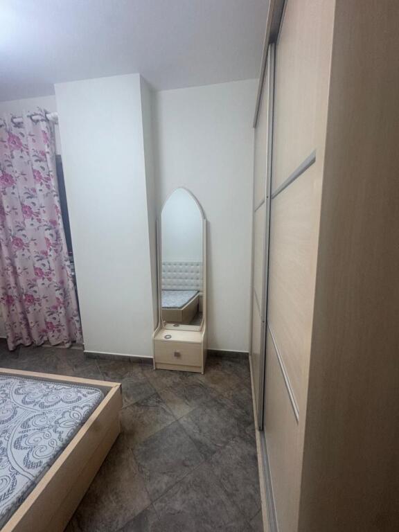 Super ap 1+1 ne tzberisht ( tek bulevardi ri ) nela 6