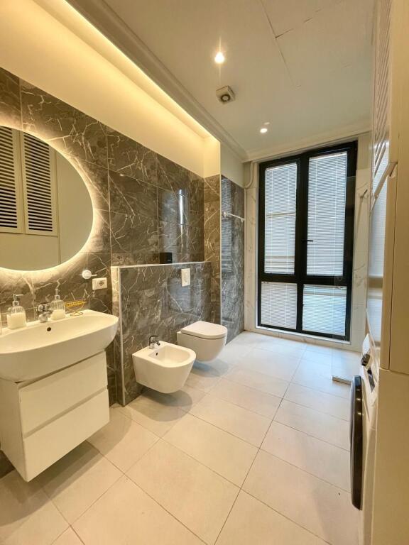 APPARTAMENTO 2+1+2 PIÙ PARCHEGGIO IN AFFITTO A PARK GATE!