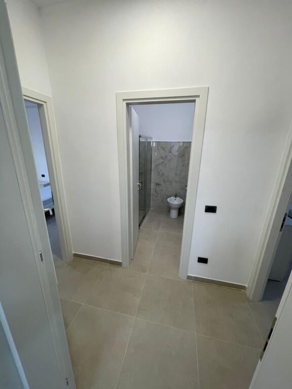 KATI PARE I NJE VILE 3 KATESHE ME QERA 2+1 FABRIKA MAKARONAVE