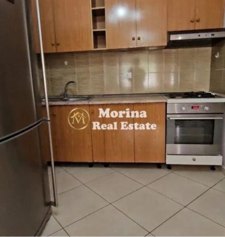 Qera,Garsoniere , Amerikan 3 , 160 euro / muaj