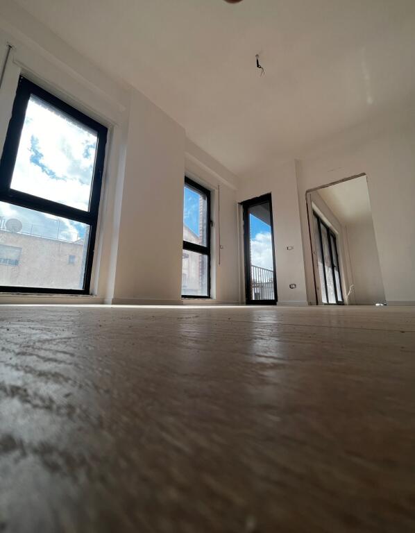 🏢 Locale per Ufficio in Affitto – Myslym Shyri, Tirana