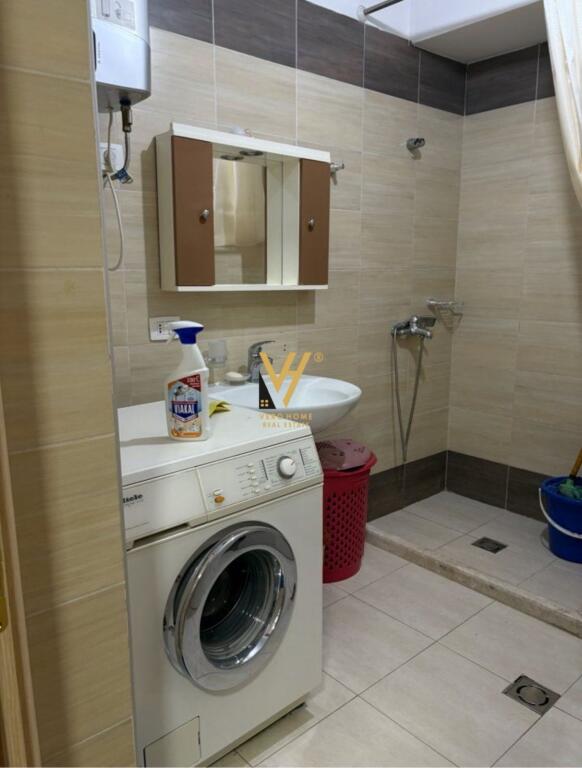 JEPET APARTAMENT 1+1+BLK ME QIRA TE QYTETI STUDENTI 520 EURO