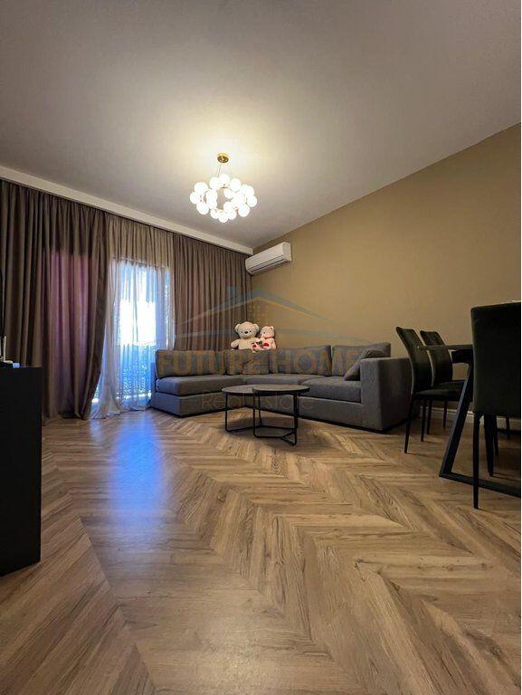 Shitet , Apartament 2+1+2 ,Green City,Tirane. Cmimi 225.000 Euro