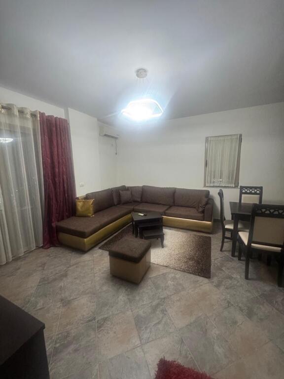 Super ap 1+1 ne tzberisht ( tek bulevardi ri ) nela 6