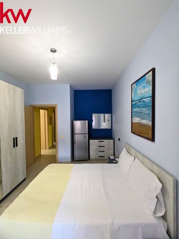 Shitet apartament 2+1 Vlore Lungomare