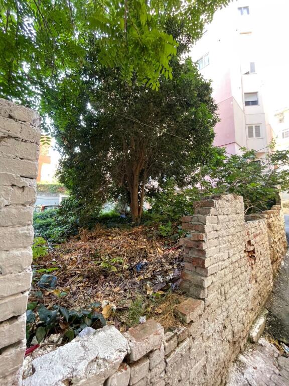 Truall në Shitje –148m² Durrës (Zona e Gjykatës)