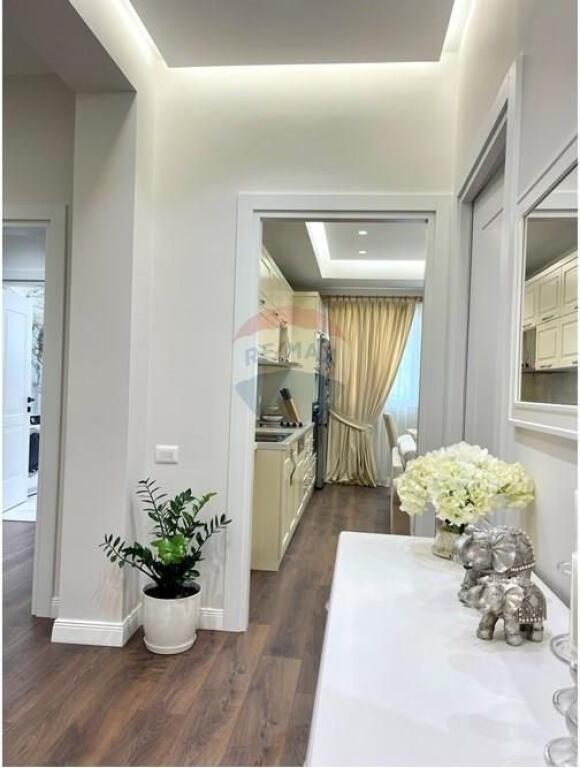 Rruga e Durrësit, Tiranë Apartament Për Qera  2+1