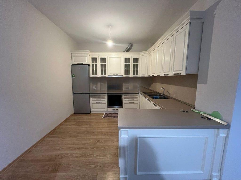 JAPIM ME QIRA APARTAMENT 2+1,KOPSHTI BOTANIK! 650 € /Muaj