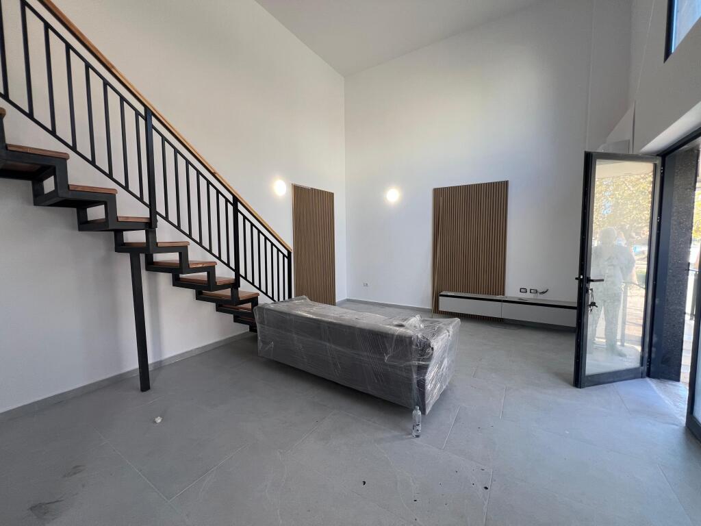 Duplex per shitje ne Lungomare