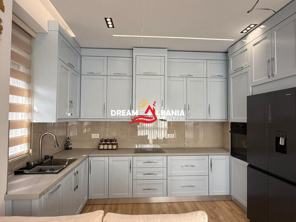 Super apartament 2+1+2wc+2 Ballkone me qera tek fusha e aviacionit, Tirane (ID 42215437)