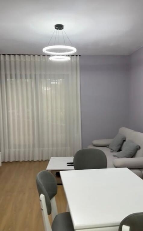 JEPET ME QIRA 1+1 KODRA E DIELLIT 55.000 LEKE