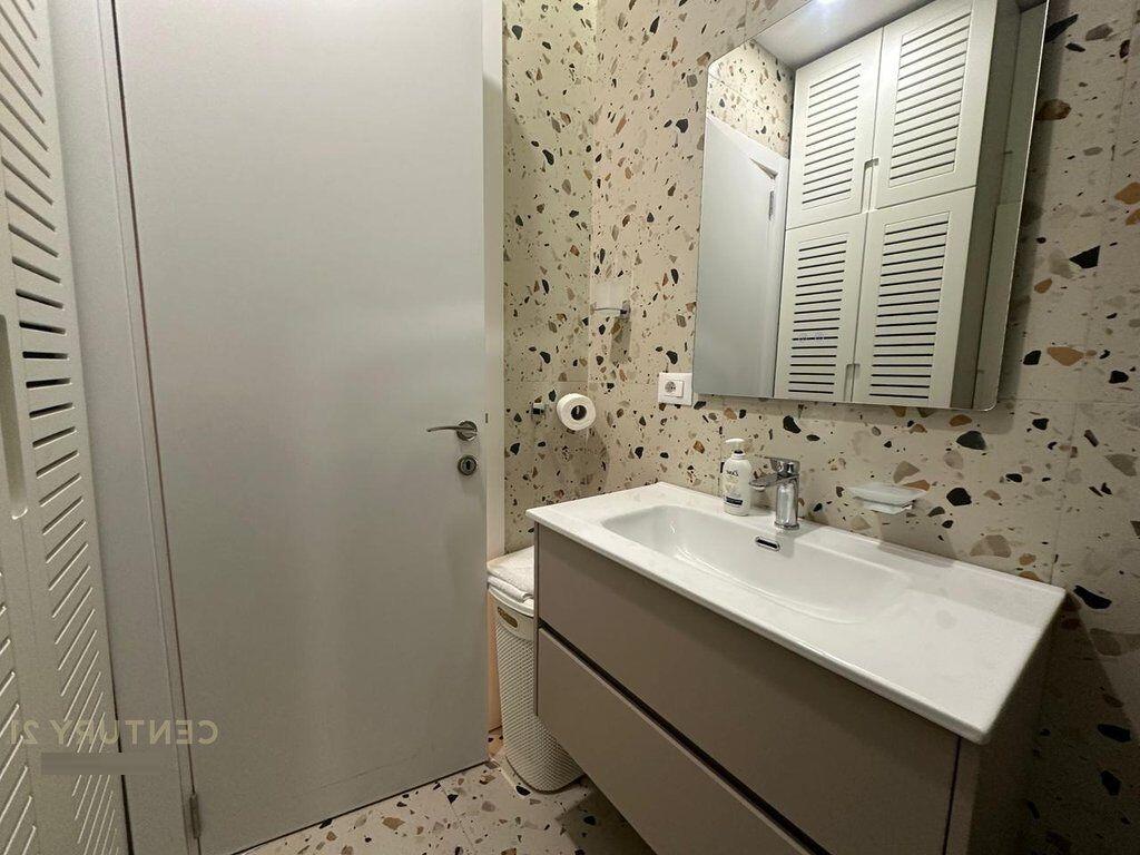 Modern 2+1 Apartment for Rent on Kavaja Street