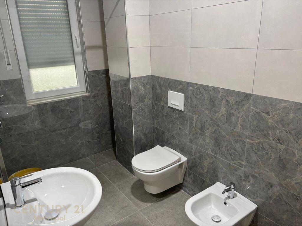 Apartament 2+1 për qira në “Univers City”, pranë QTU