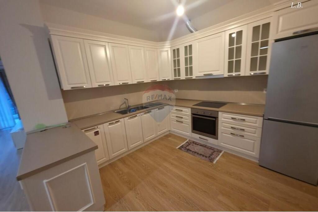 Apartament 2+1 me qira tek Kopshti Botanik