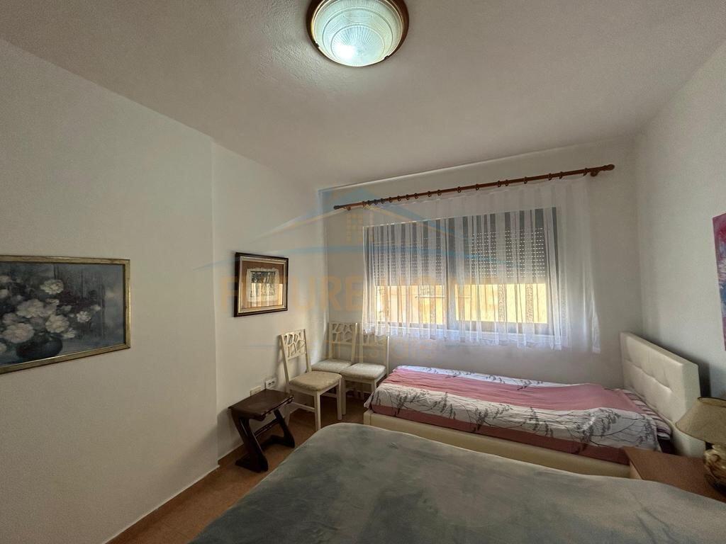 Shitet , Apartament 1+1, Shkëmbi Kavajës