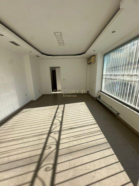 Ufficio in affitto presso Mine Peza 800 € /Mese