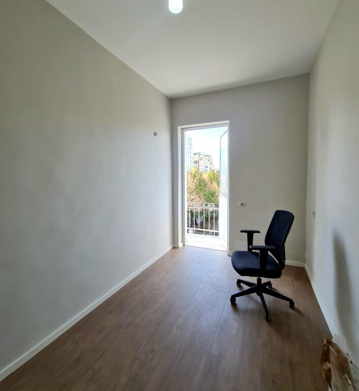 🏢Jepet me Qira Zyre | 📍Stadiumi Dinamo