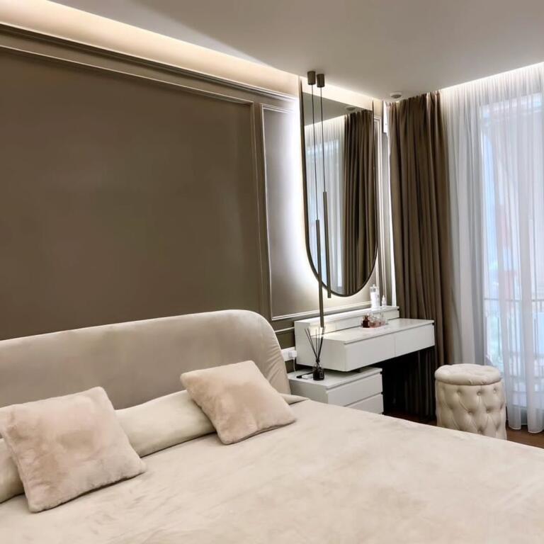 Vicino a Square 21, Polizia Municipale  Vendo super appartamento:  2+1+2 bagni