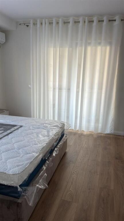Jepet Me Qera Apartament 1+1+1 Ballkon