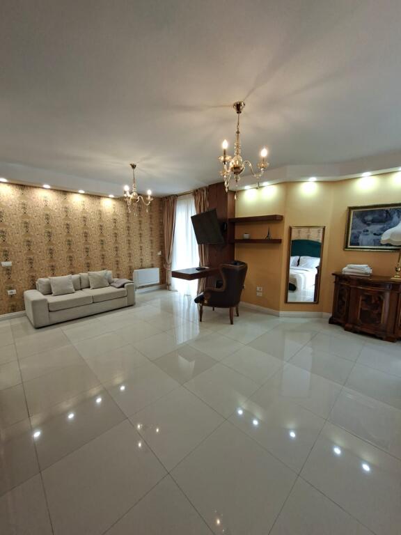 FOR SALE APARTMENT 4+2+3 IN THE HEART OF THE BLOCK