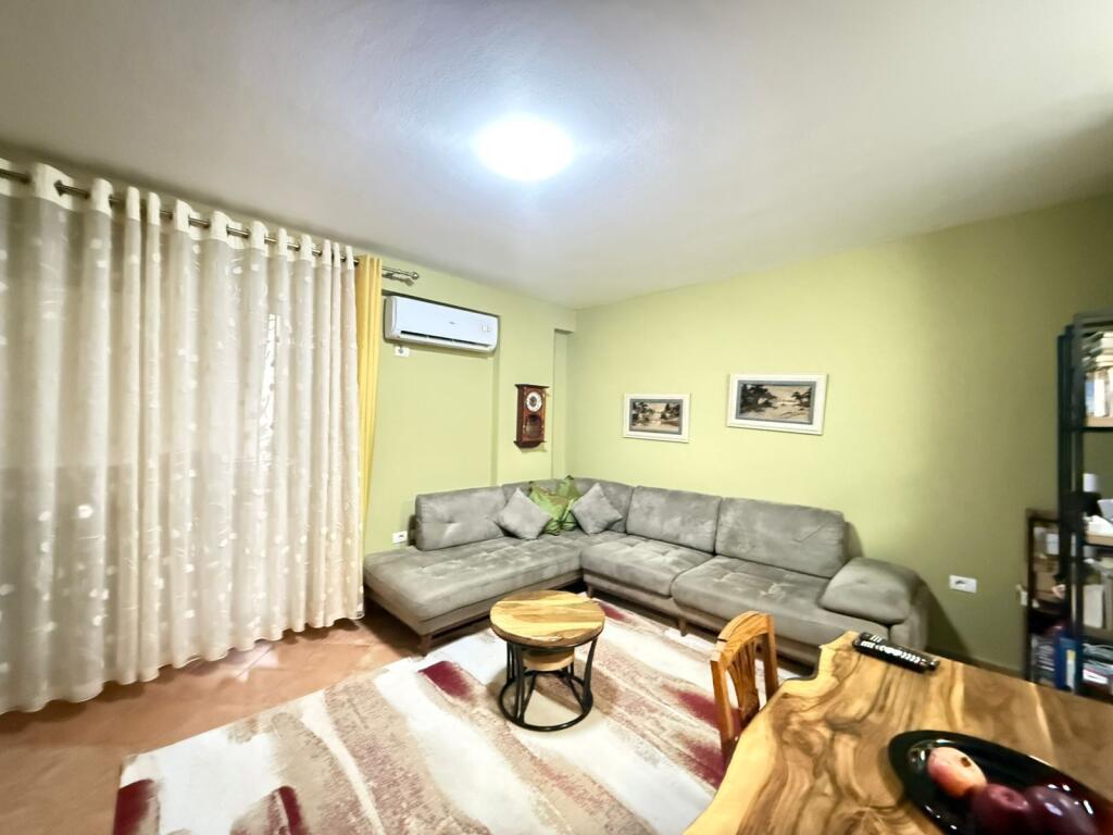 Affittasi appartamento 1+1+parcheggio nella zona Fresk