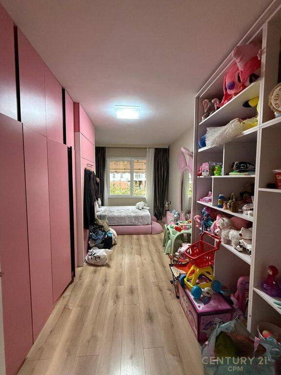 VENDIAMO APPARTAMENTO 2+1+2 VICINO A KIKA 2