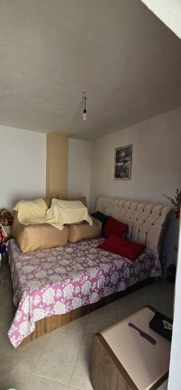 🏖 Shitet apartament 1+1, 59 m², i arreduar, vetëm 200 m nga deti – Mali i Robit, pranë Resort Kolaveri!