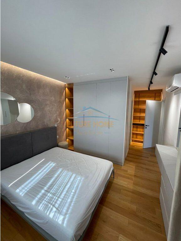 Apartament 3+1+3+ Post Parkimi Unaza e Re , Tiranë