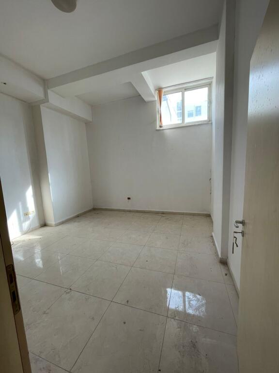 🏡 LOCALE COMMERCIALE IN VENDITA📍ACQUEDOTTO DURAZZO