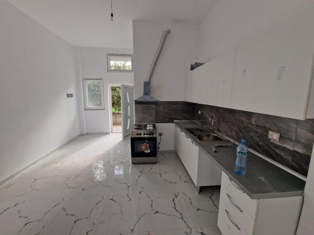 Jepet me qera apartament 1+1 ne Astir bosh