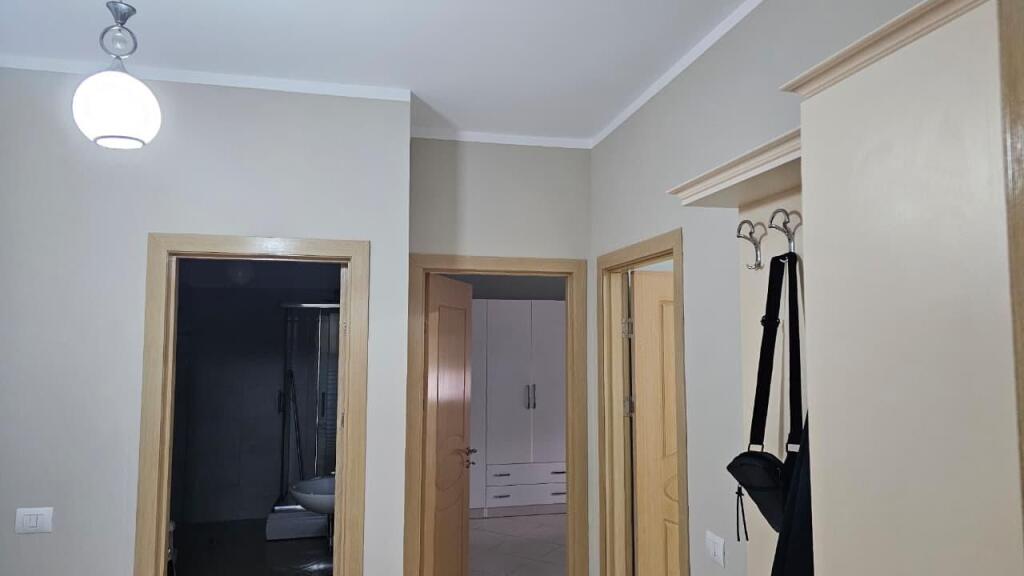 Jepet Me Qera Apartament 2+1+1 Ballkon