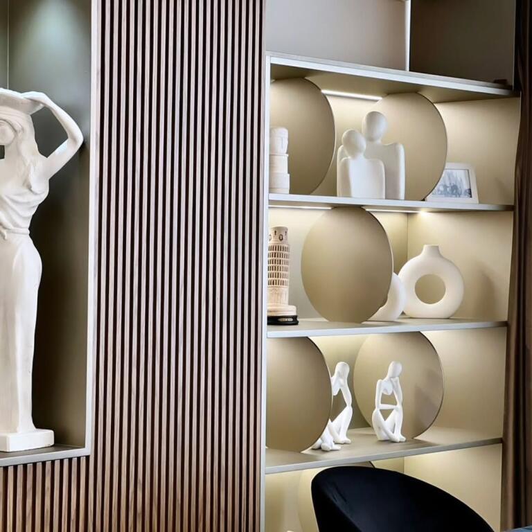 Vicino a Square 21, Polizia Municipale  Vendo super appartamento:  2+1+2 bagni