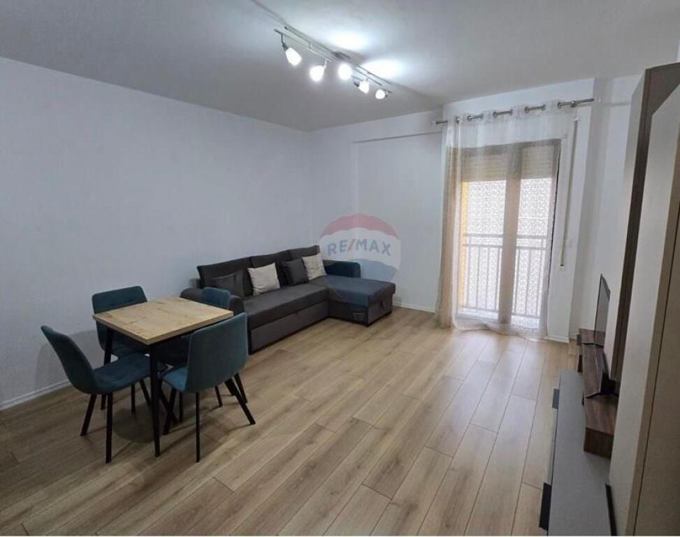 Appartamento 1+1 - scuola di balletto