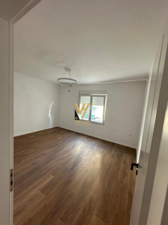 SHITET APARTAMENT 1+1+BLK TE RR.KONGRESI MANASTIRIT 95.000 EURO