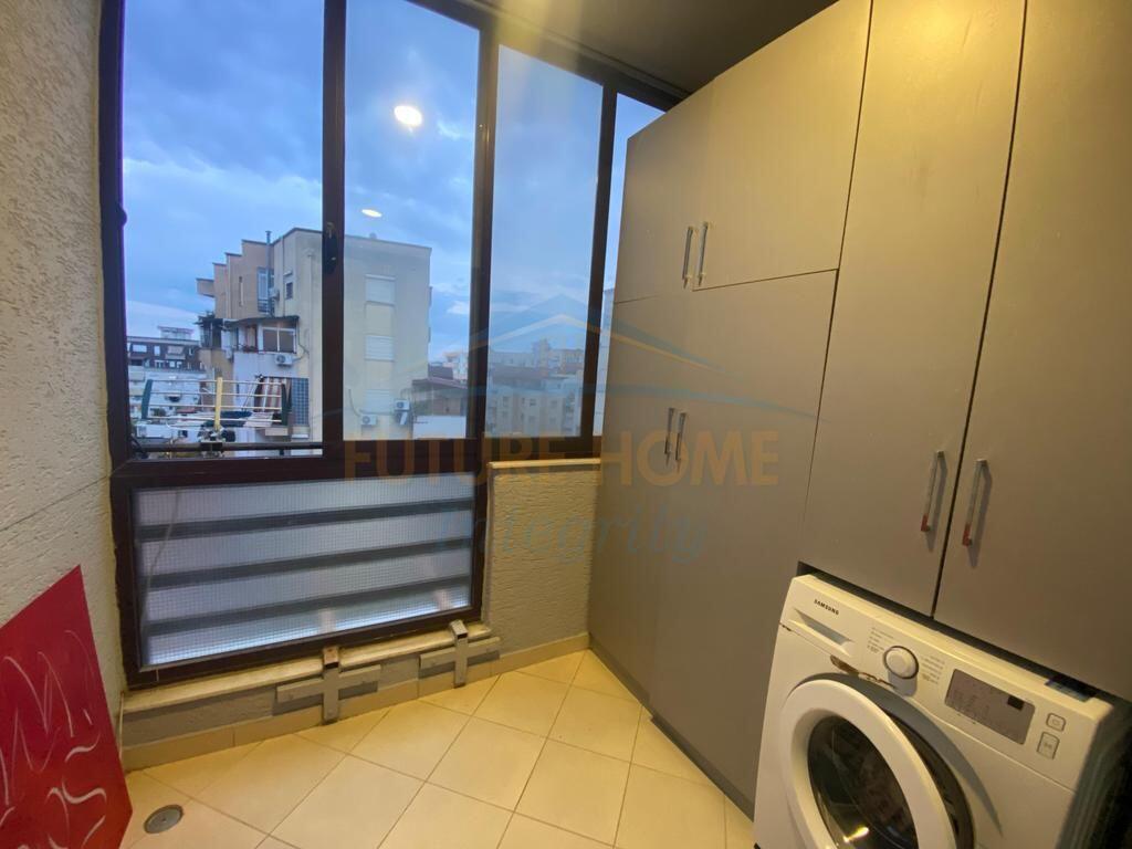 Qera, Apartament 1+1, Fresk, Tiranë. 360 €,AL52648