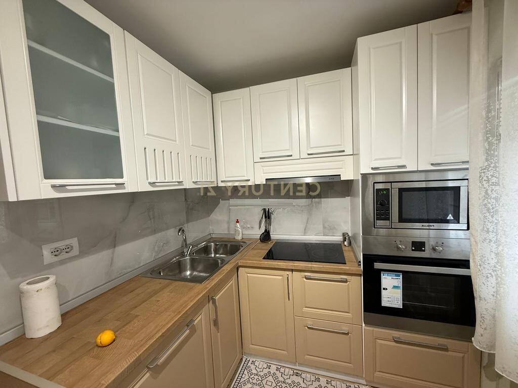 Apartament 2+1 Me Qira prane Ambasades Amerikane