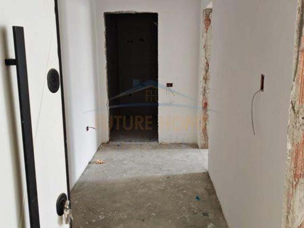 In vendita, Appartamento 1+1, Paskuqan, Tirana.
