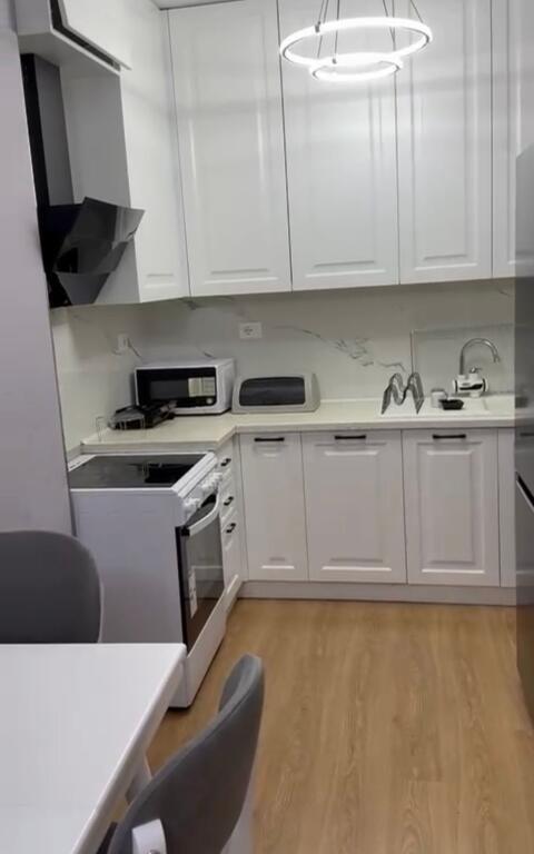 JEPET ME QIRA 1+1 KODRA E DIELLIT 55.000 LEKE