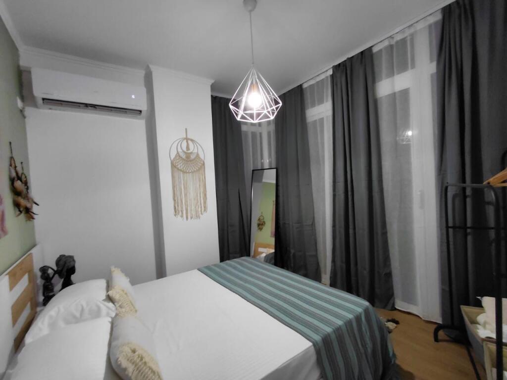 Jepet Me Qera Apartament 1+1+1 Ballkon
