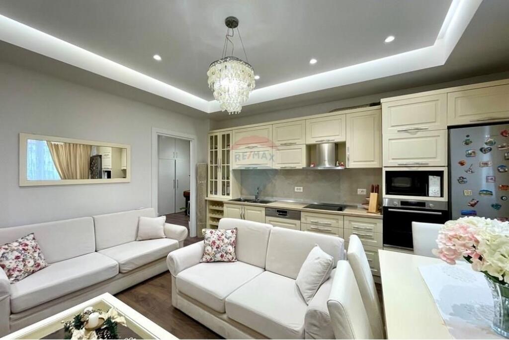 Rruga e Durrësit, Tiranë Apartament Për Qera  2+1