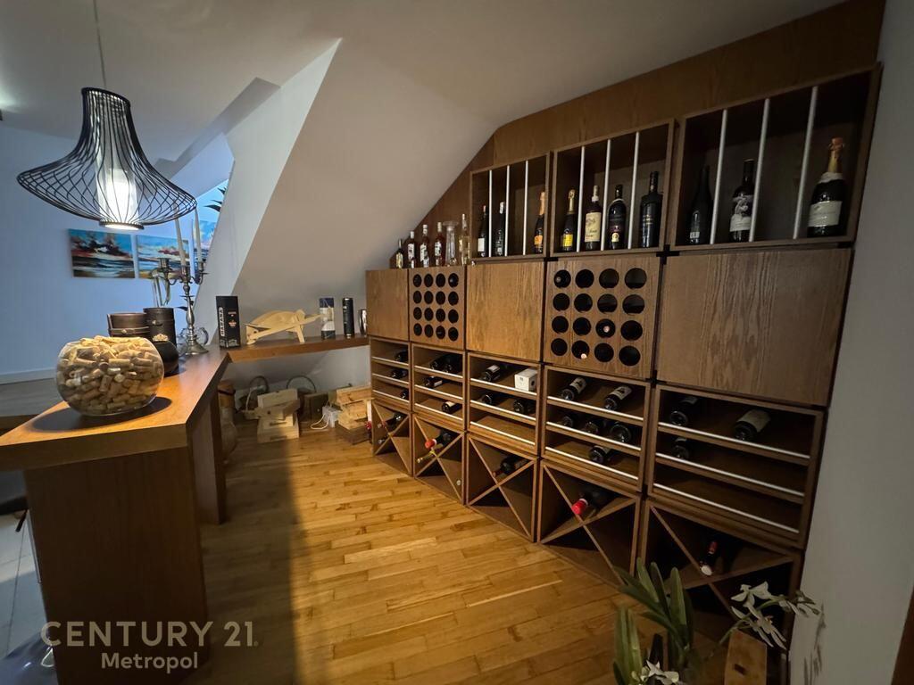 VILLE INDIVIDUALI CON PISCINA IN AFFITTO VICINO A TEG 15.000 € /Mese