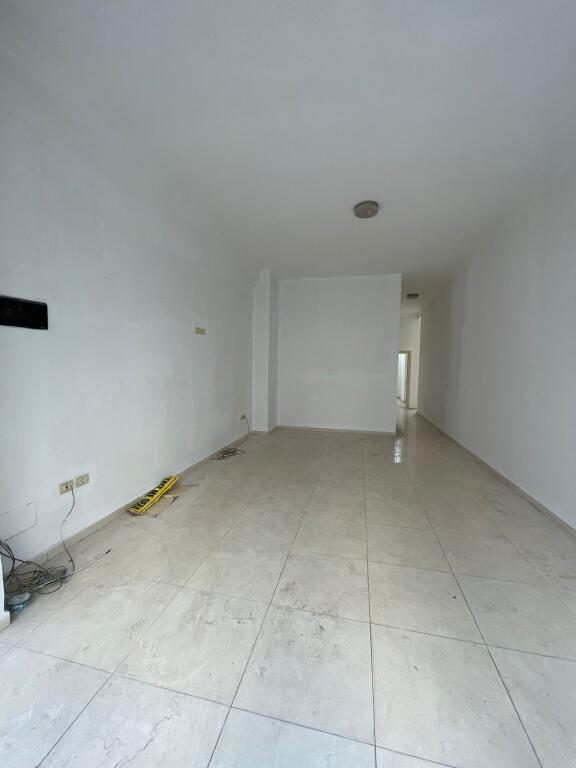 🏡 LOCALE COMMERCIALE IN VENDITA📍ACQUEDOTTO DURAZZO