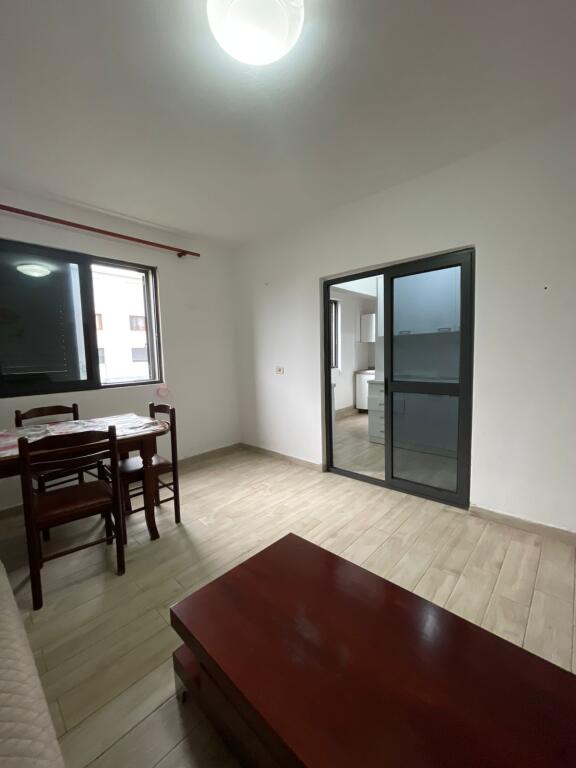  APARTAMENT ME QERA 1+1 VALA PARK DURRES