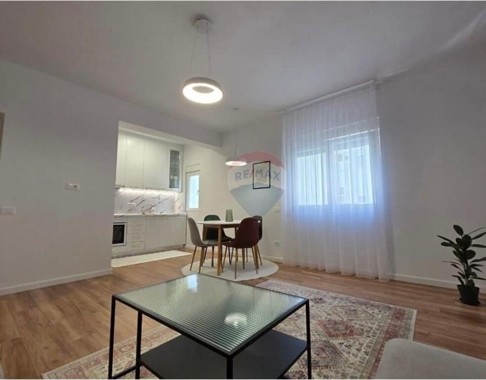 Apartment 2+1 for rent at Petro Nini