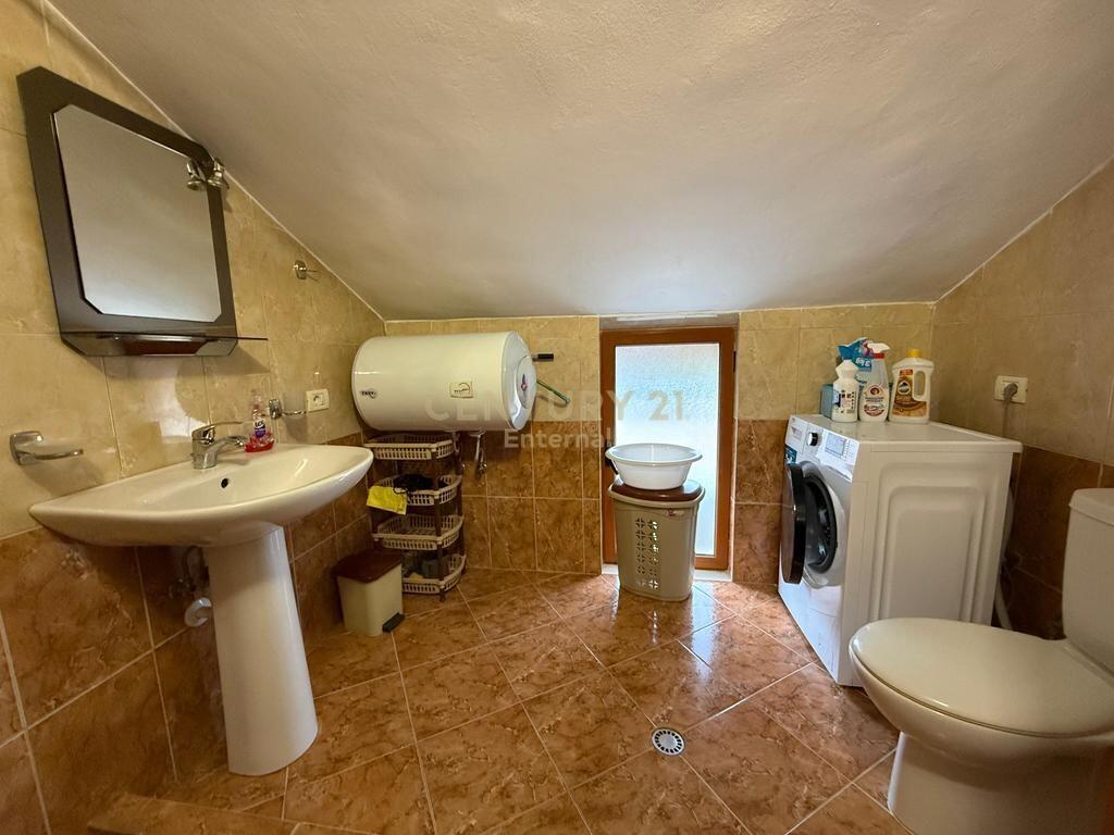 Apartament 1+1 Me Qira prane Ambasades Amerikane 500 € /Muaj