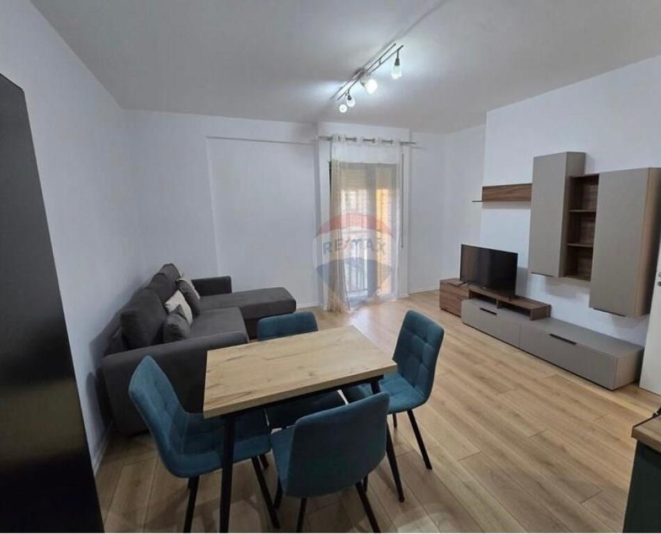 Appartamento 1+1 - scuola di balletto