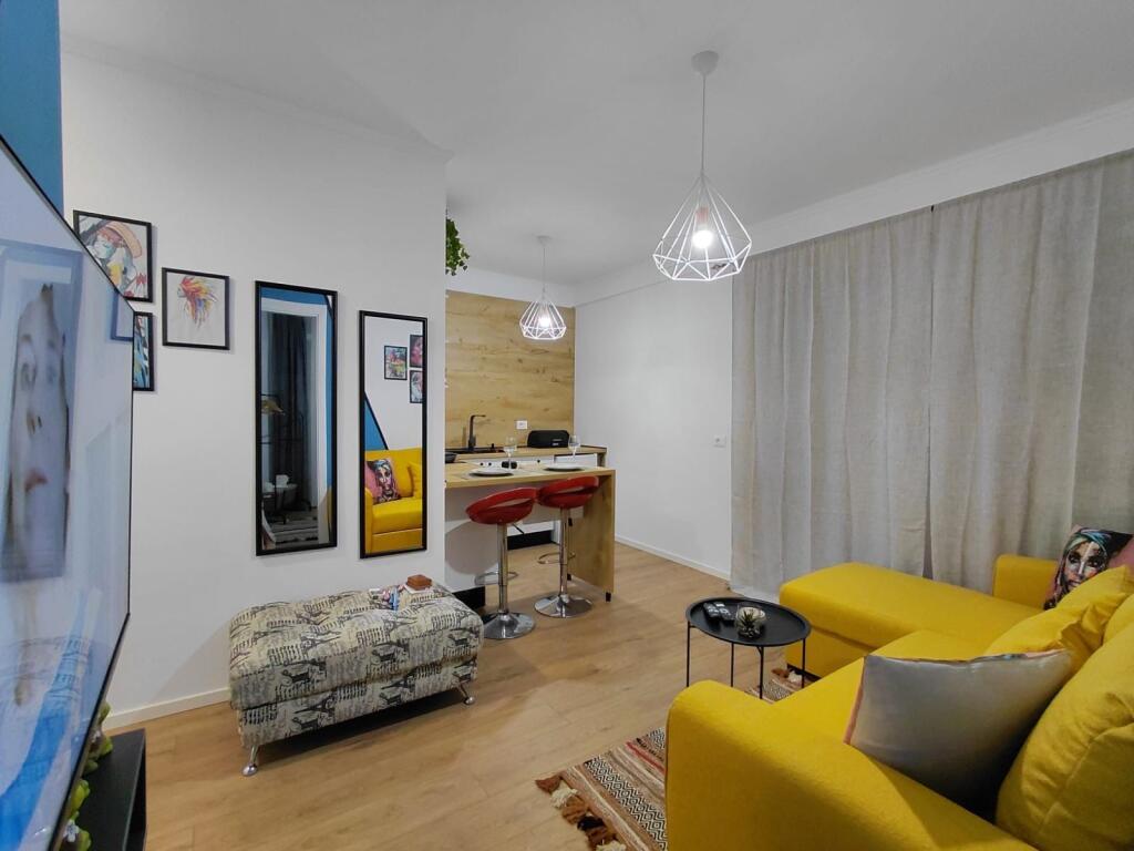 Jepet Me Qera Apartament 1+1+1 Ballkon